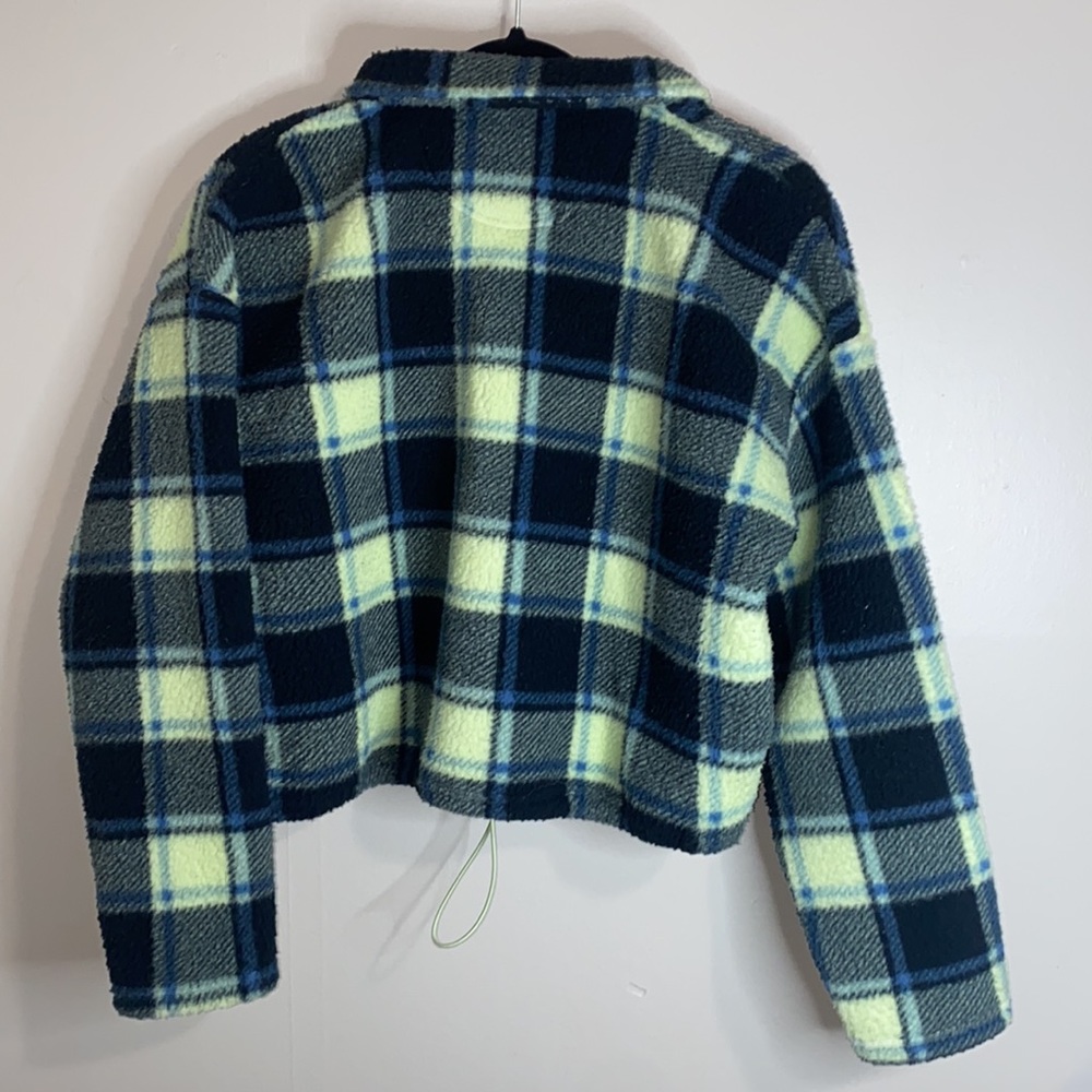 🎱American Eagle Plaid Pullover! - Picture 6 of 8